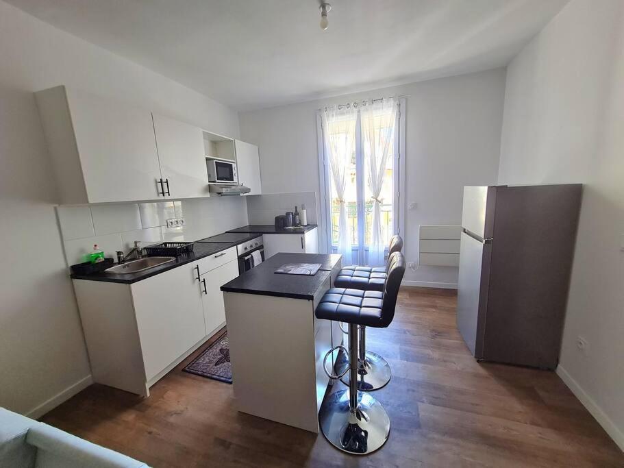 Appartement Moderne, 5 Min Du Centre Ville A Pied เบซิเยร์ ภายนอก รูปภาพ
